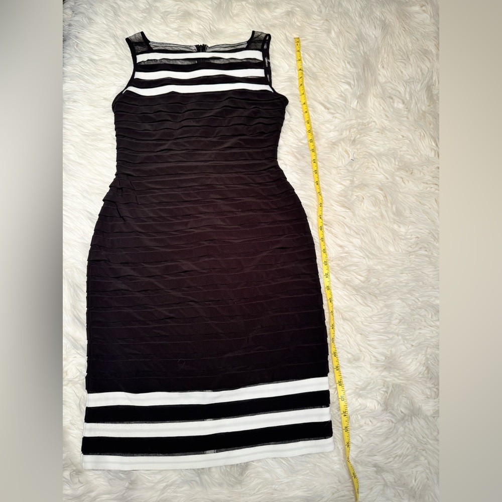 Body con black and white dress size 4